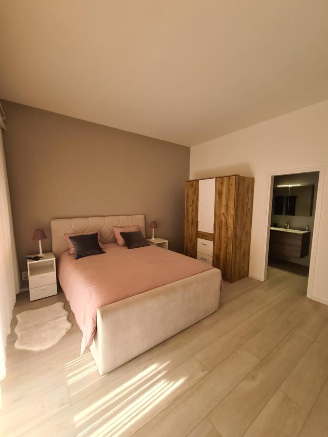 Osteria La Riva Hotell Minusio Exteriör bild